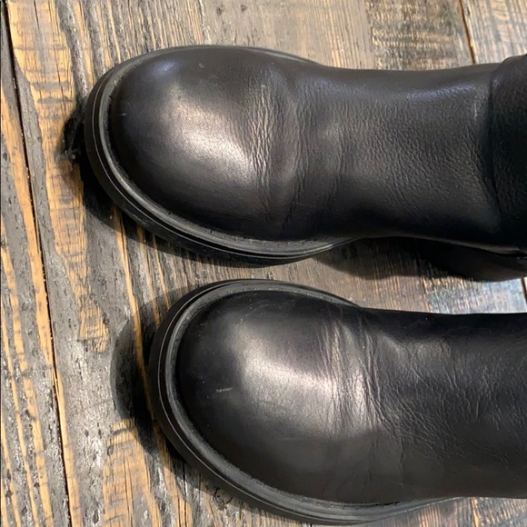 Aquatalia Booties Black Size 5 GREAT CONDITION - Picture 5 of 5